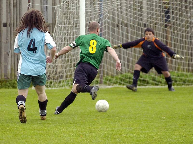 Fotbal: Církvice - Chotusice, 15. 5. 2010