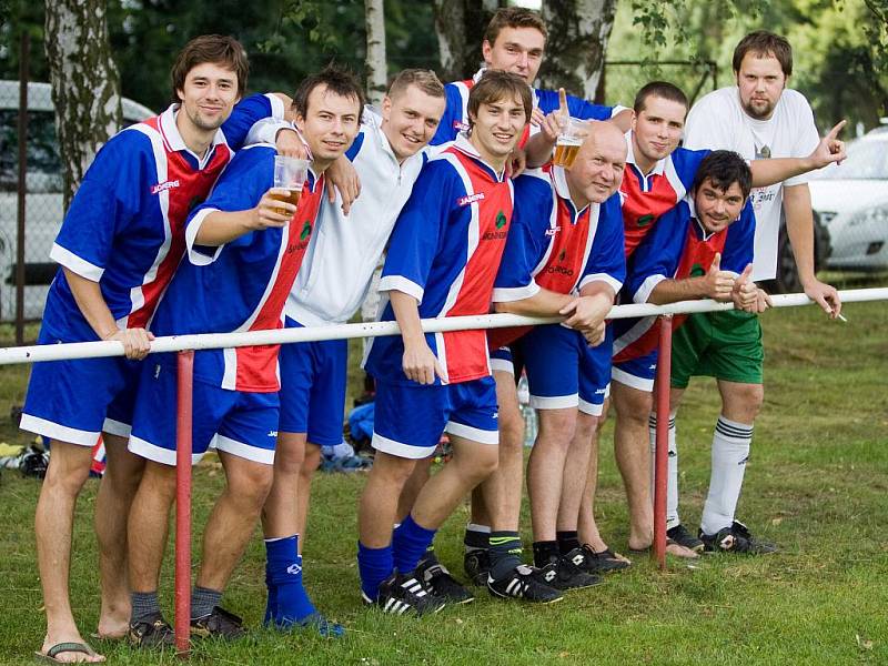 Z dvanáctého ročníku Pukma Cupu, turnaje v malé kopané v Červených Janovicích.