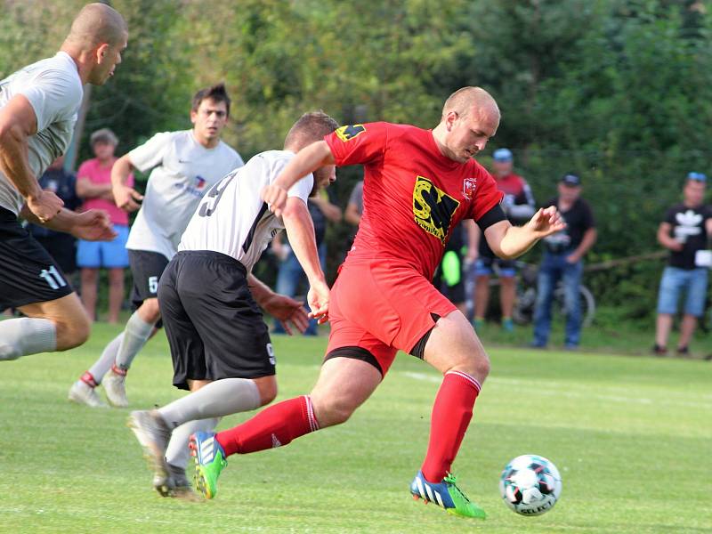 Fotbalová III. třída: FK Záboří nad Labem - TJ Sokol Červené Janovice 4:2 (2:1).