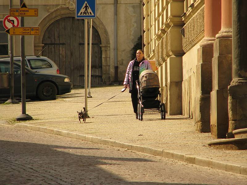 Nedělní velikonoční odpoledne v ulicích Kutné Hory.