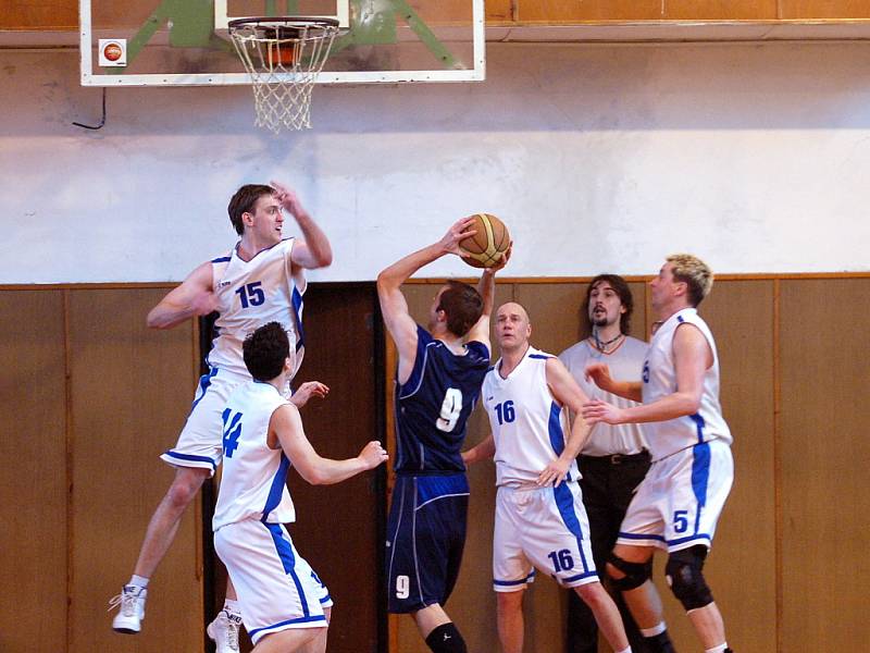 2. zápas čtvrtfinále KP I.: Kutná Hora - Kolín B 76:67, 11. března 2012.