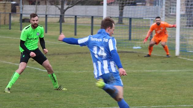 AGRO CS Pohár Středočeského krajského fotbalového svazu, 3. kolo: Hlízov - Dobrovice 1:0 (1:0).