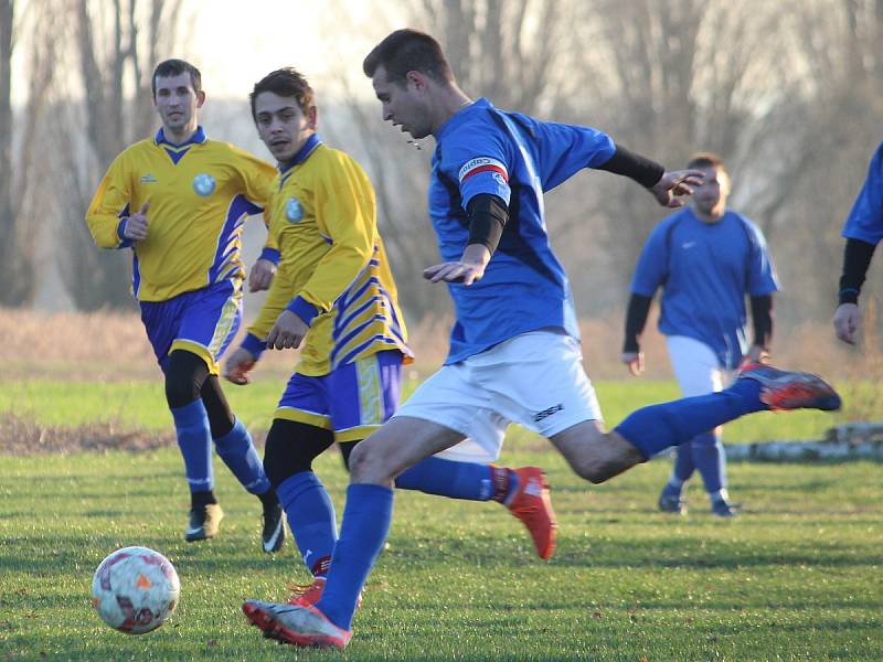 Fotbalová III. třída: TJ Sokol Horušice - TJ Sokol Červené Janovice 0:5 (0:2).