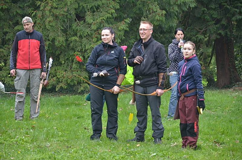 Sobotní dopoledne přilákalo na žlebský zámek stovky lidí