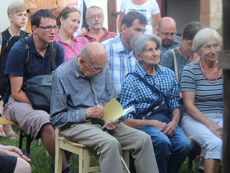 Zvony znovu zvoní na hradu Pirkštejn