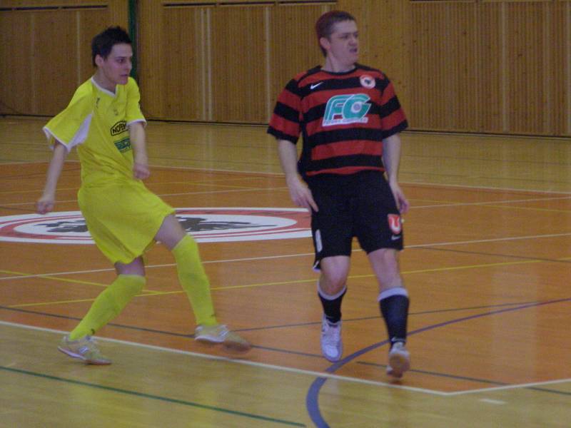 Z futsalového utkání čtvrtfinále play off Benago Zruč - Nejzbach Vysoké Mýto (6:1)