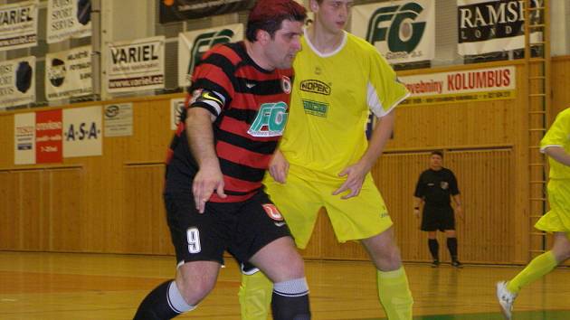 Z futsalového utkání čtvrtfinále play off Benago Zruč - Nejzbach Vysoké Mýto (6:1)