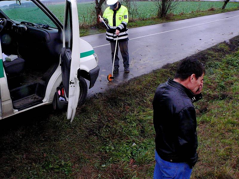 Dopravní nehoda mezi Novými Dvory a Svatou Kateřinou.