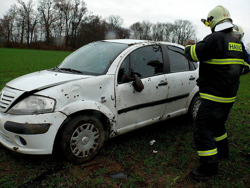 Dopravní nehoda mezi Novými Dvory a Svatou Kateřinou.