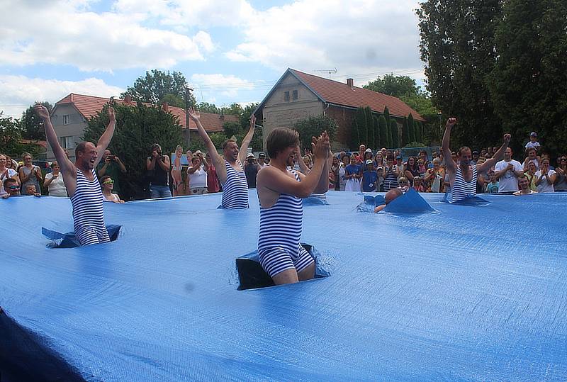 Tradiční polnochrčická neckiáda je v plném proudu