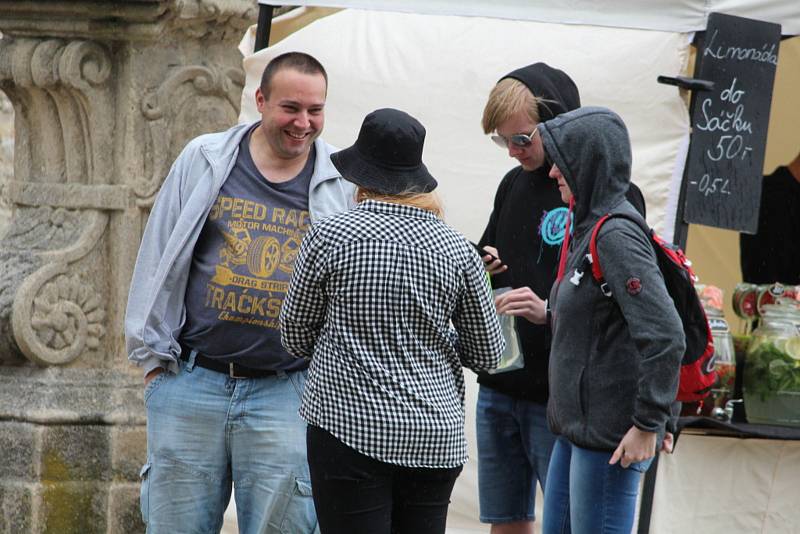 Gastrofestiva v Kutné Hoře lákal i přes chladnější počasí.