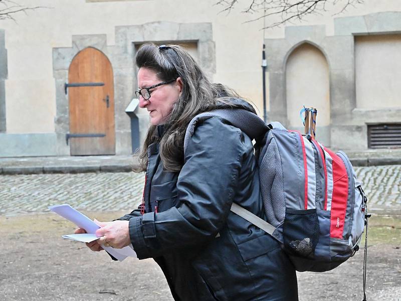 Z procházky zimní Kutnou Horou s klubem Sluníčko. Na snímku Eva Lebedová.