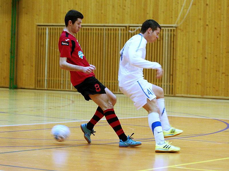 6. kolo Chance futsal ligy: Benago - Tango 2:4, 4. listopadu 2011.