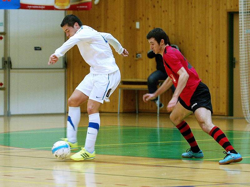 6. kolo Chance futsal ligy: Benago - Tango 2:4, 4. listopadu 2011.