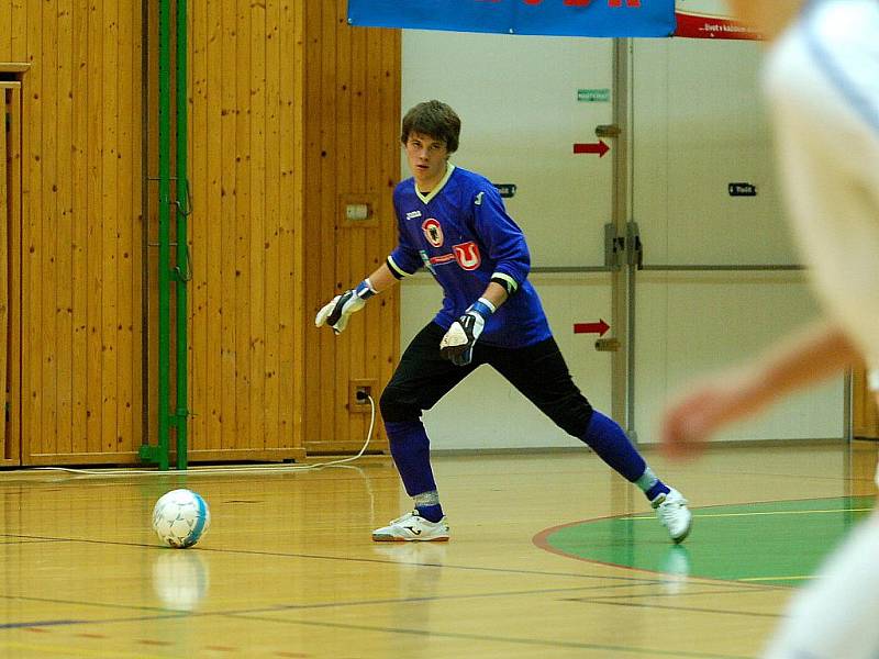 6. kolo Chance futsal ligy: Benago - Tango 2:4, 4. listopadu 2011.