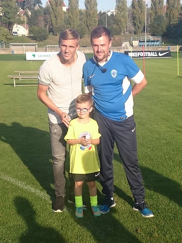 Na nábor FK Čáslav přijel za dětmi také Bořek Dočkal