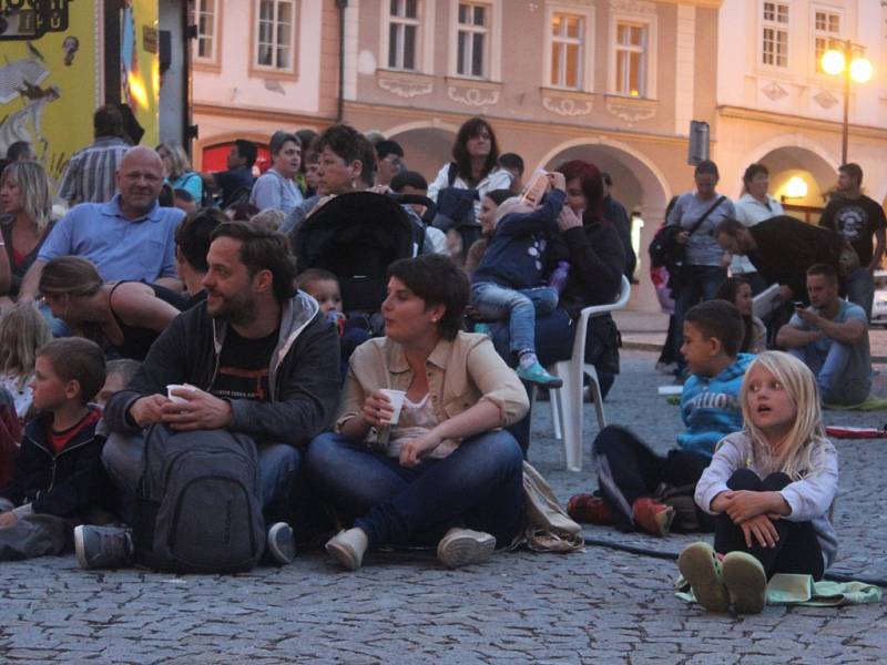 Kinematograf bratří Čadíků na kutnohorské Palackého náměstí