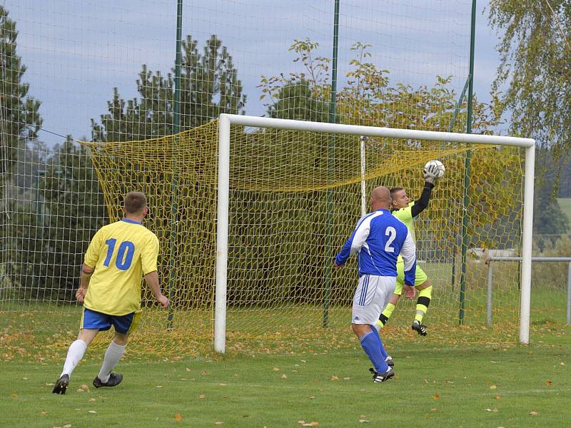 Utkání 7. kola okresního fotbalového přeboru: Zbraslavice - Sázava B 2:3.