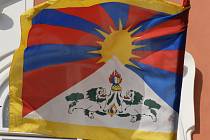 Tibetská vlajka na radnici. Ilustrační foto