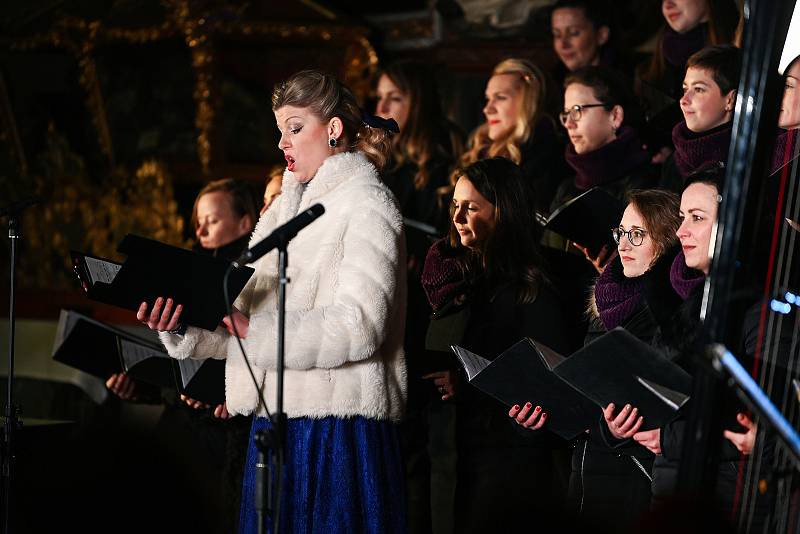 Z koncertu 'Vánoční Odyssea' v katedrále Nanebevzetí Panny Marie a sv. Jana Křtitele v Sedlci.