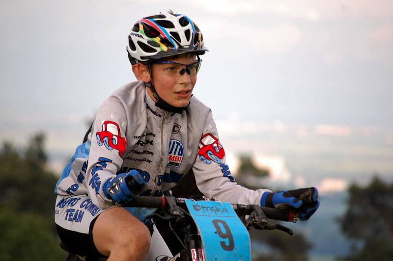 Z prvního kola cyklistického závodu Sraka Sport Cup Miskovice 2009, pátek 22. května 2009