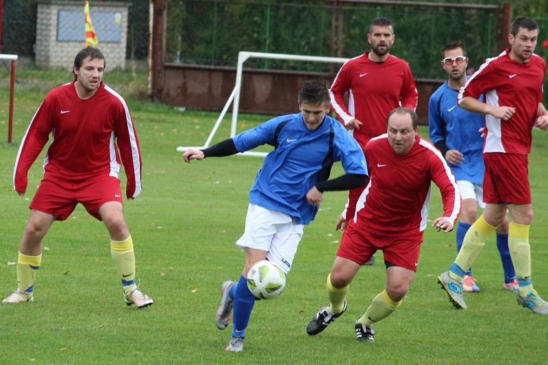 Fotbalová IV. třída, skupina B: TJ Sokol Červené Janovice B - TJ Jiskra Zruč nad Sázavou B 5:7 (3:2).