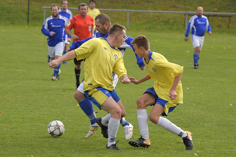 Utkání 7. kola okresního fotbalového přeboru: Zbraslavice - Sázava B 2:3.