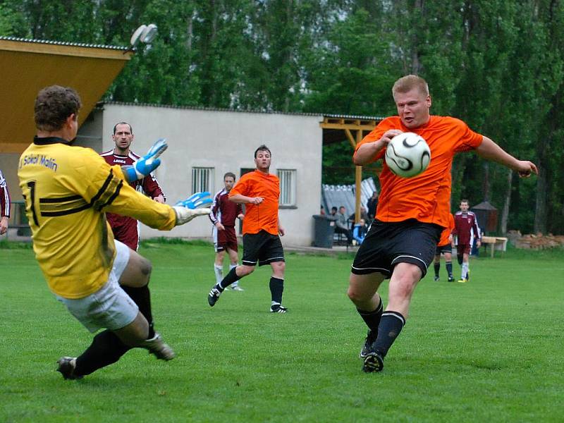 21. kolo okresního přeboru: Suchdol - Malín, 15. května 2010.