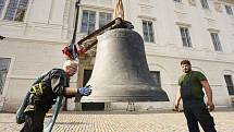 Z instalace zvonů do zvonice GASKu v pátek 7. října 2022