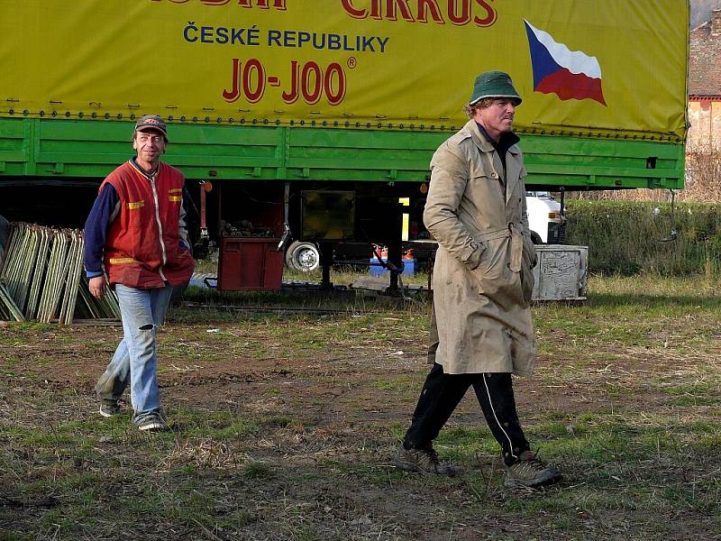 Takhle se staví cirkus Jo-Joo