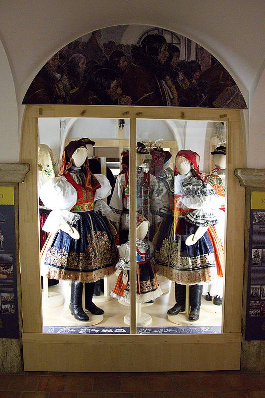 Unikátní muzeum krojů bude slavnostně otevřeno pro veřejnost.