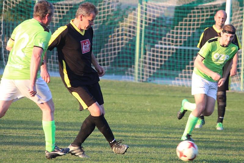 Fotbalová III. třída: FC Bílé Podolí B - TJ Sokol Červené Janovice 7:1 (2:0).