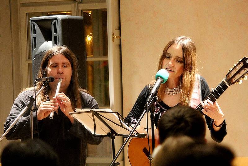 Lucie Zhory a Mirek Balán odehráli vánoční koncert