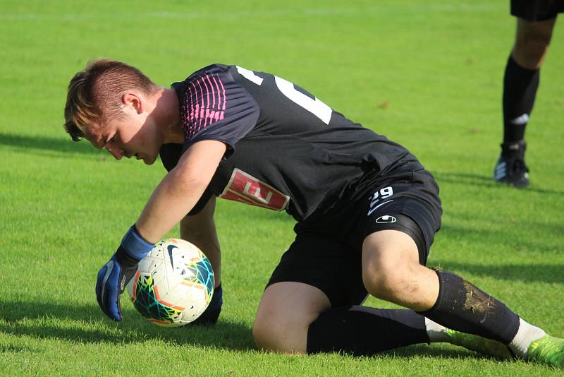 Fotbalová divize, skupina C: FK Čáslav - TJ Dvůr Králové nad Labem 3:0 (1:0).