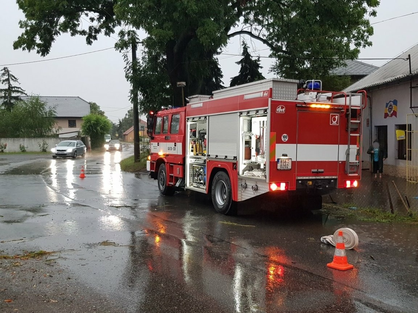 Vodu hasiči museli v kraji čerpat na padesáti místech - Benešovský deník