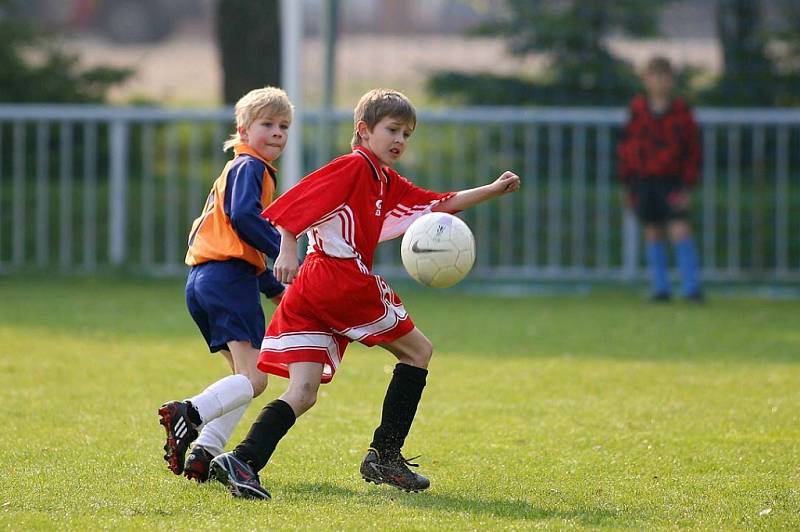 Z fotbalového klání přípravek v Uhlířských Janovicích