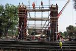 Pokračující rekonstrukce malínského mostu v úterý 22. srpna 2017.
