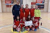 Okresní dívčí výběr na turnaji mladších žáků ve sportovní hale Klimeška v Kutné Hoře.