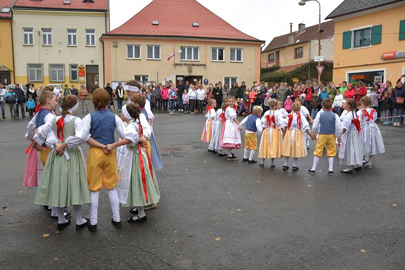 Oslavy stého výročí Československa oslavili ve Zbraslavicích.