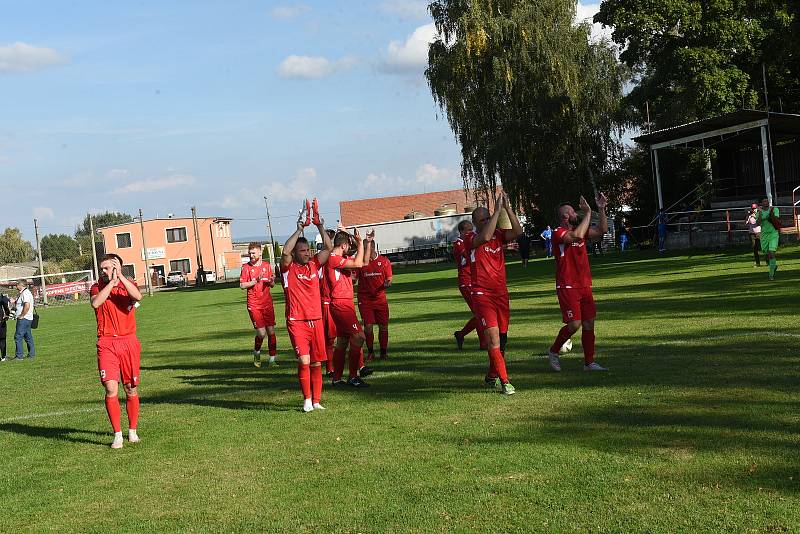 Červené Janovice : Nové Dvory 7:1.