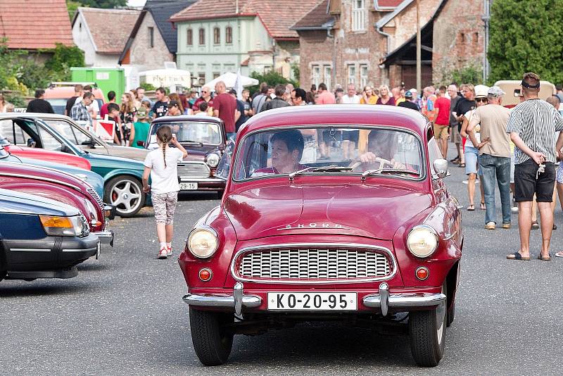 Na start Solopyské jízdy se postavila šedesátka veteránů.