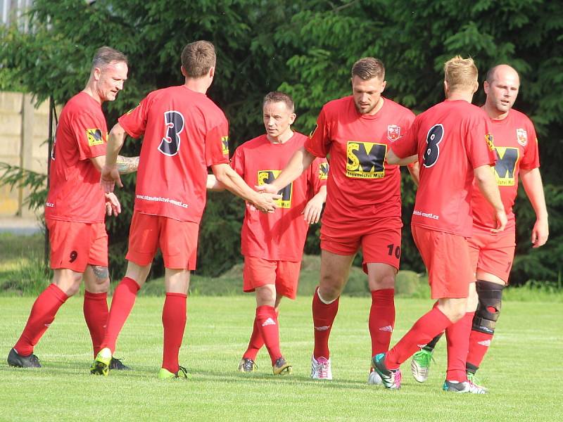 Letní liga Pivovaru Kutná Hora: TJ Sokol Červené Janovice - SK Malešov 7:3 (3:1).