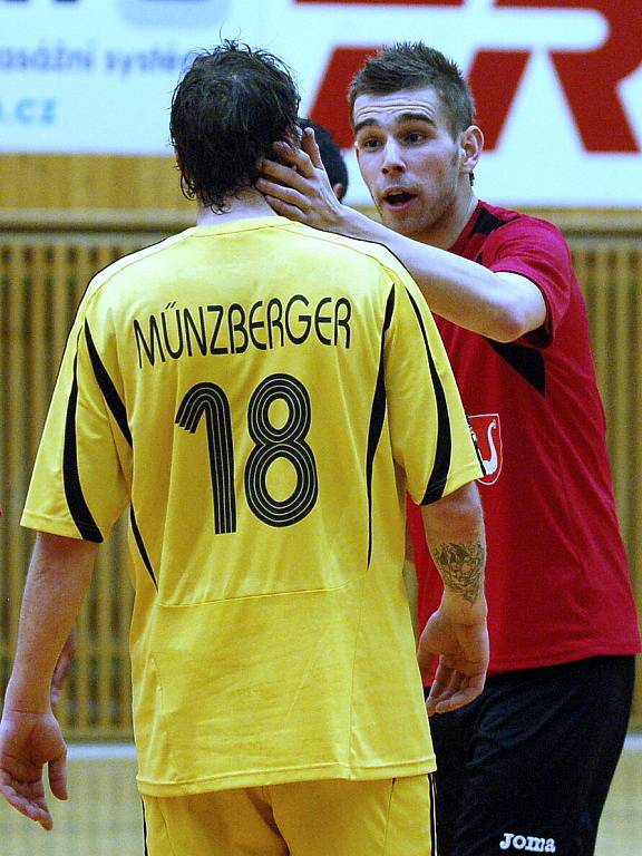 19. kolo Chance futsal ligy: Benago Zruč - Nejzbach Vysoké Mýto 7:6, 7. března 2012.