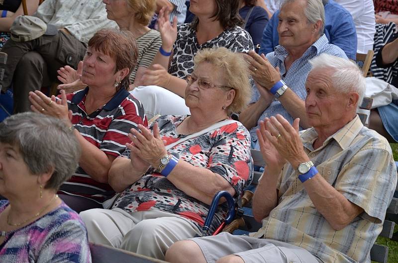 Melody Makers v zámeckém parku ve Zruči nad Sázavou