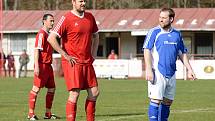 Ve 14. kole okresního fotbalového přeboru zvítězily Zbraslavice v Malešově 1:0.