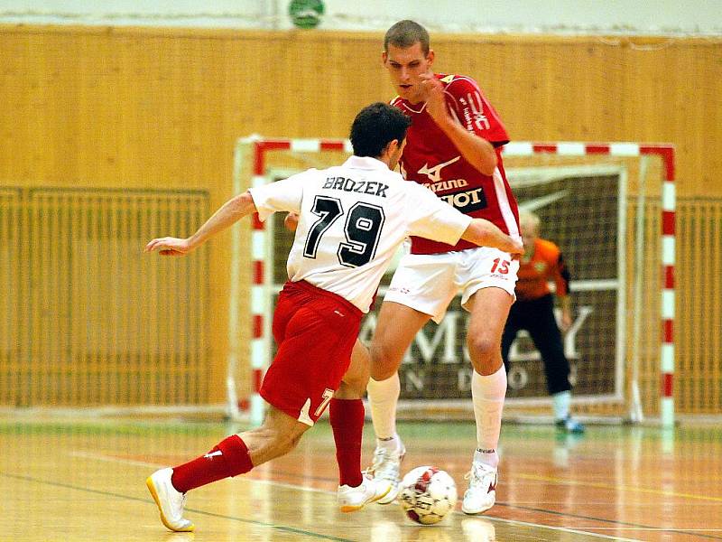 Benago Zruč nad Sázavou - Kajot Helas Brno 3:5 (0:0). 30.10.2010