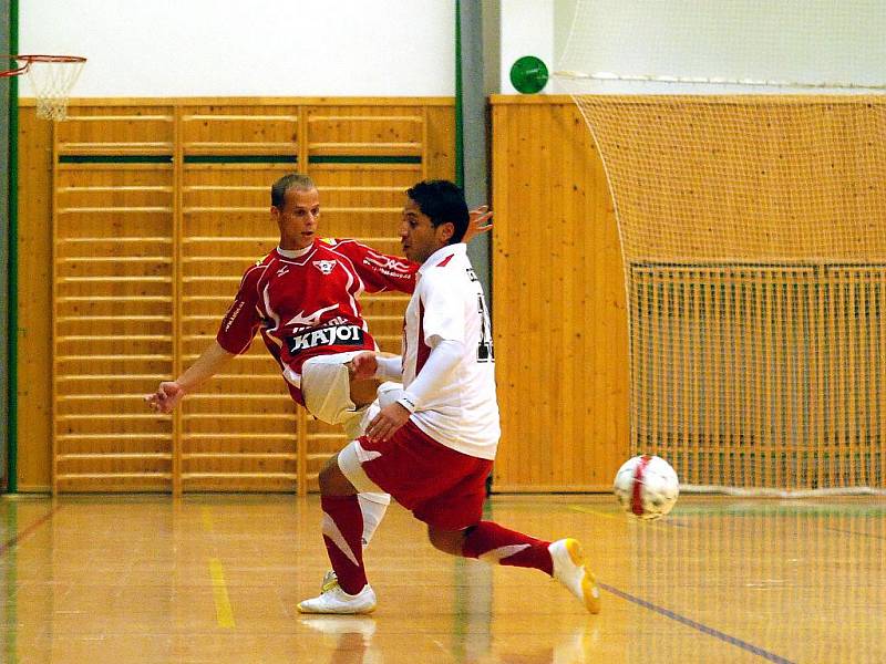 Benago Zruč nad Sázavou - Kajot Helas Brno 3:5 (0:0). 30.10.2010