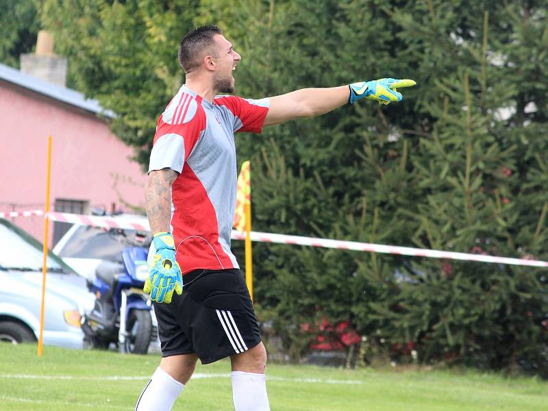 Fotbalová III. třída: TJ Sokol Červené Janovice - FK Miskovice 5:1 (2:0).