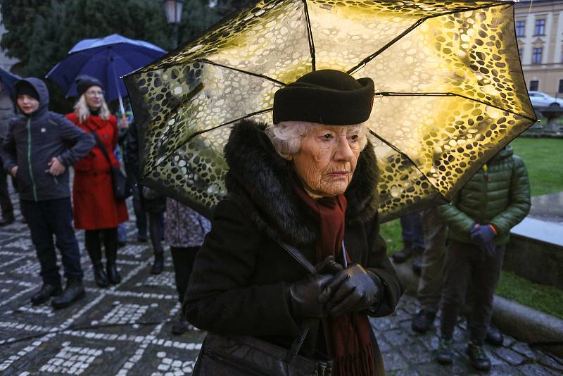 Připomenutí výročí sametové revoluce v Kutné Hoře ve čtvrtek 17. listopadu 2022. Na snímku Alena Šuchmannová.