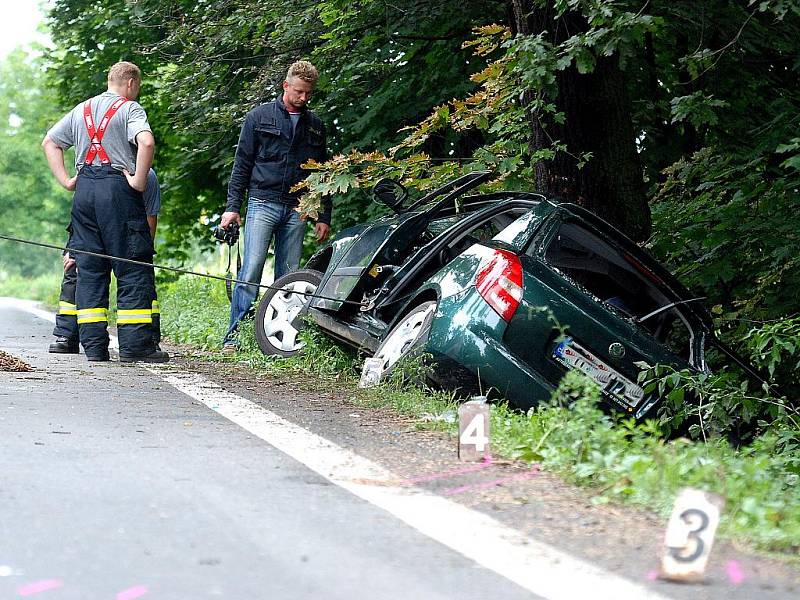 Dopravní nehoda mezi Novými Dvory a Svatým Mikulášem. 3. 8. 2010